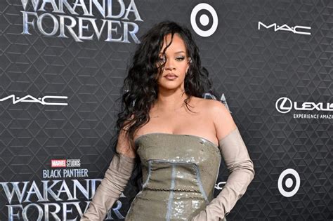 Rihanna .